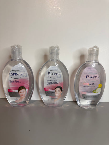 Eskinol Classic Glow Blackhead Prevent w/ Mineral Grains 225ml